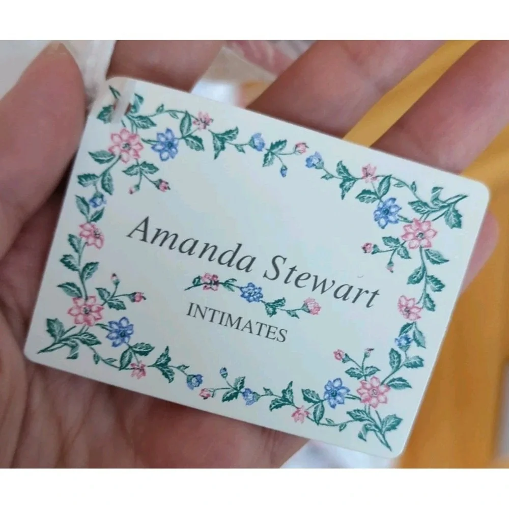 Amanda Stewart nwt amanda